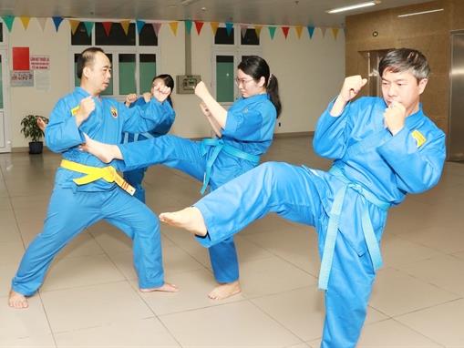 Martial arts club keeps medical staff away from clinic violence