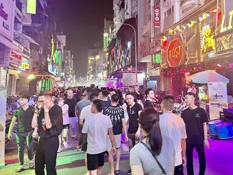 HCM City introduces night tour to attract tourists