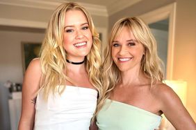 Tất cả về cô con gái giống Reese Witherspoon, Ava Phillippe