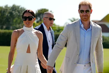 Meghan Markle và hoàng tử Harry bước ra Florida vì trận đấu thương mại Polo trong khi quay phim chương trình New Netflix