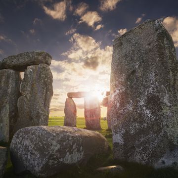 Các nhà khoa học đã lần theo dấu vết cự thạch của Stonehenge