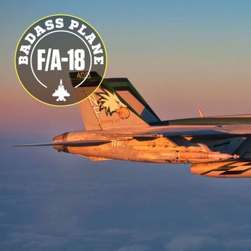 Tại sao chiếc F/A-18 Hornet lại là một chiếc máy bay hạng Ba