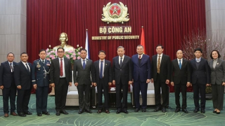 Vietnam-Philippines agree to bolster security cooperation