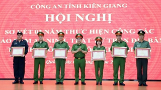 Kien Giang Provincial Police Department reviews the work of ensuring security and order in Phu Quoc city