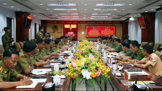 Vietnamese, Lao police tighten anti-crime cooperation