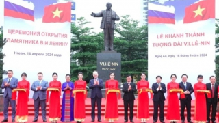 Lenin statue inaugurated in central Vietnam