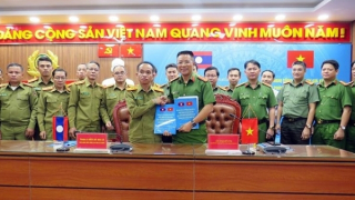 Police forces of Quang Nam and Se Kong strengthen coordination in combating drug trafficking