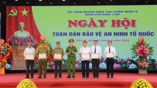 Deputy Minister Nguyen Ngoc Lam attends “All people protecting national security” Festival in Yen Bai