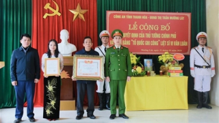 Family of fallen officer Vi Van Luan receives “Fatherland’s Recognition of Merit” Certificate