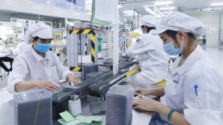 Vietnam seeks to attract large projects from global semiconductor manufacturers