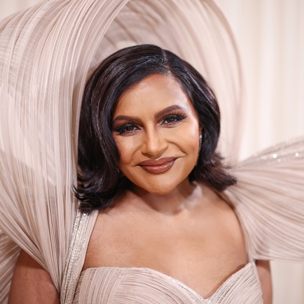 Mindy Kaling đã gửi đoạn phim về bàn tay bé nhỏ của Anne