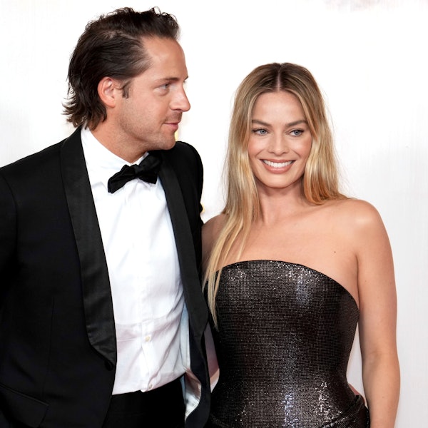 Margot Robbie mang thai và mong đợi đứa con đầu lòng với Tom Ackerley