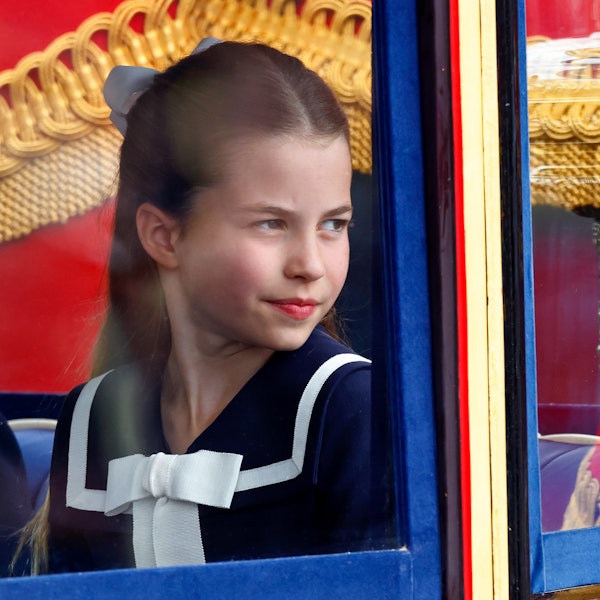 Công chúa Charlotte đã từng là một cô con gái bị hành hạ trong quá trình điều trị ung thư của Kate Middleton