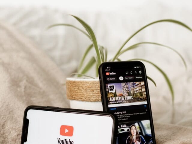 Cách tải video YouTube bằng iPhone