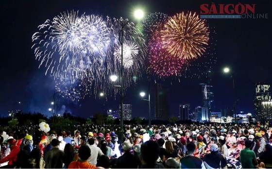 HCMC celebrates National Day with fireworks display