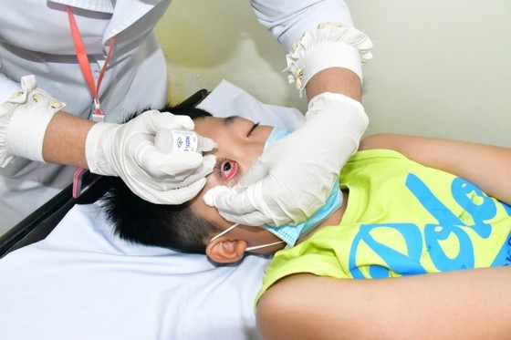 Mekong Delta health sector concentrates on fighting against pink eye