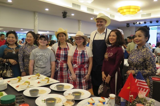 Diplomats become great chefs, culinary experts