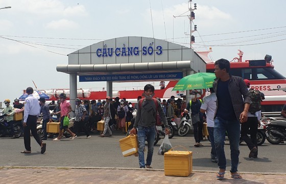 Vessels, ferries to/ from Kien Giang Province’s islands resume services