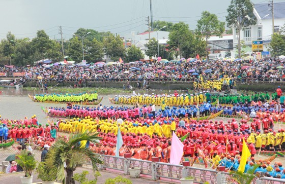 2023 Ok Om Bok Festival-“Ngo” Boat Race opens in Soc Trang