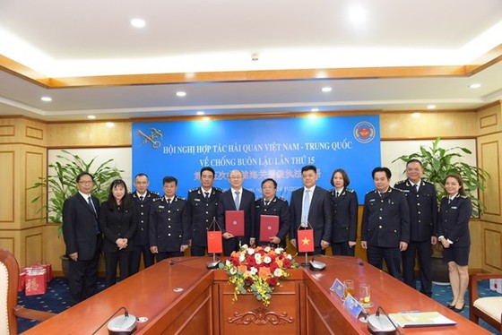 Vietnam, China boost customs cooperation in fighting smuggling