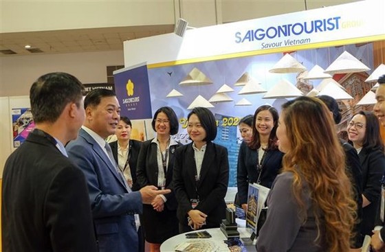 Vietnam attends Asian int’l travel trade show in Singapore