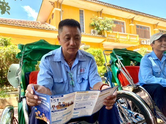 Motorcycle taxi drivers want to participate in social insurance to have pensions