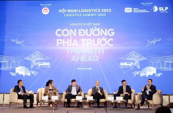 Unsynchronized transport infrastructure impedes logistics development