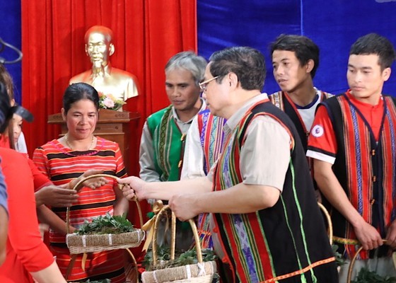 PM inspects Kon Tum’s preparations for new academic year