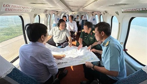 PM inspects dykes in Mekong Delta