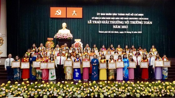 50 teachers honored with 2023 Vo Truong Toan Awards