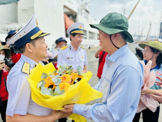 Naval ship returns to HCMC after visit to southwestern islands, DK1/10 platform