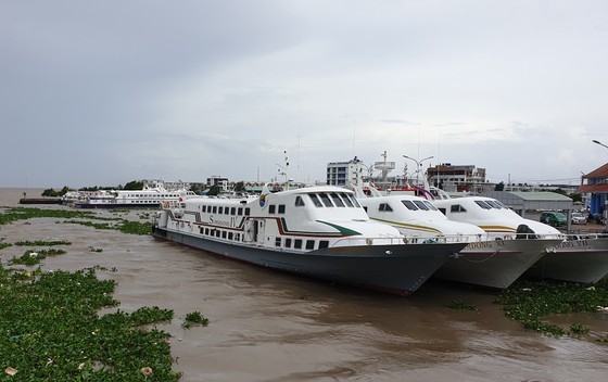 Nearly 12,000 tourists stuck on islands in Kien Giang Province