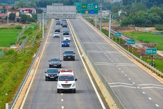 Eight expressway projects added to list of key national projects