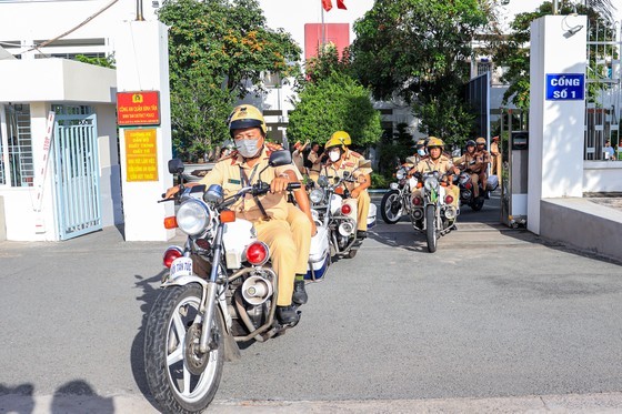 HCMC launches large-scale patrol to control passenger, cargo transport means