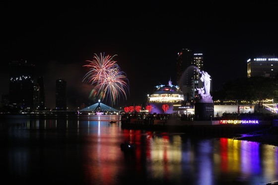 France wins Da Nang International Fireworks Festival 2023