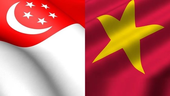 Vietnam, Singapore consistently promote people-to-people exchanges