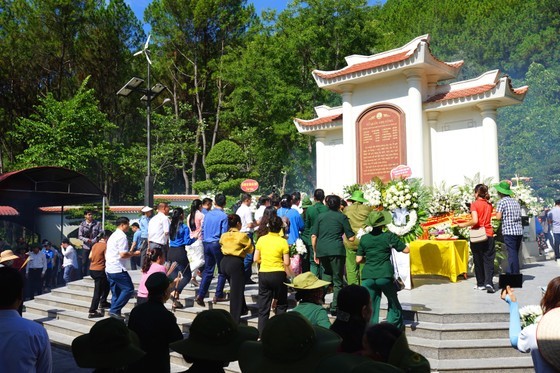 Death anniversary of Dong Loc T-junction ten female volunteers commemorated