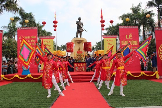 Kien Giang hosts annual festival in tribute to national hero Nguyen Trung Truc