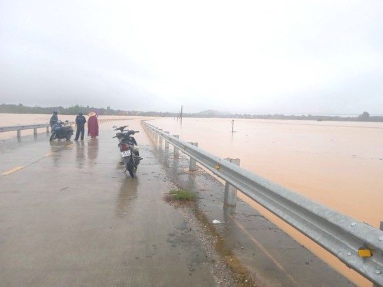 Central region reels under continuous downpours, flooding