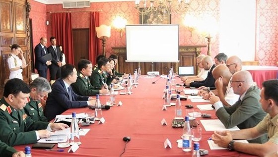 Vietnam, Italy agree to boost defense cooperation