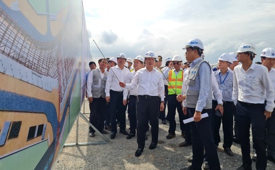 Deputy PM Tran Hong Ha inspects progress of Long Thanh Airport Project