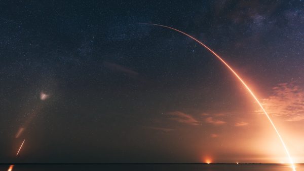 SpaceX Falcon 9 lại bị cấm túc sau khi hạ cánh trên nhiệm vụ Starlink [U: Chuyến bay có thể tiếp tục]