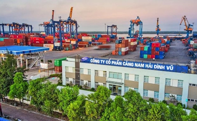 Container shipping firm Viconship raises funds for port acquisition, hotel ...