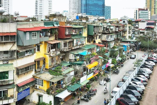 Nhiều chung cư cũ có hiện tượng nứt sau bão, Bộ Xây dựng thúc các địa phương đẩy mạnh cải tạo chung cư cũ