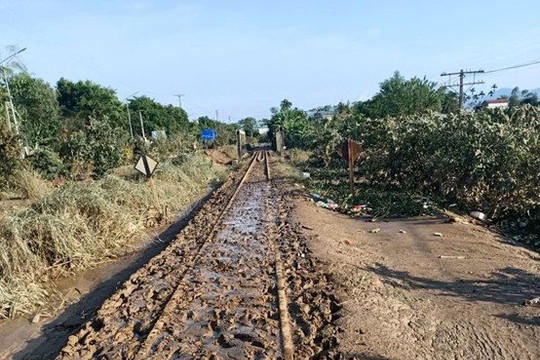 Hủy 41 chuyến tàu vì ảnh hưởng của bão số 3, ngành Đường sắt thiệt hại hơn 4 tỷ đồng