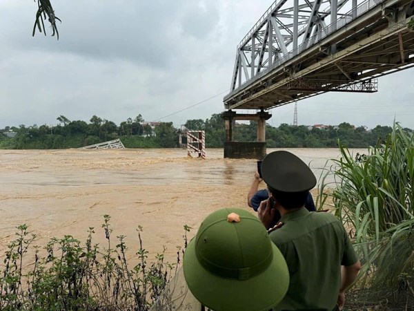 Công bố nguyên nhân sập cầu Phong Châu