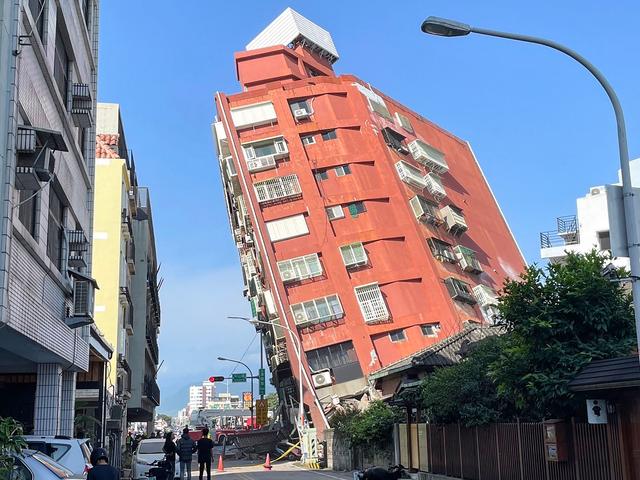 Taiwan hit by strongest earthquake in 25 years