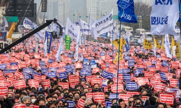 South Korea doctors’ strikeGovernment moves to suspend thousands of medical licenses