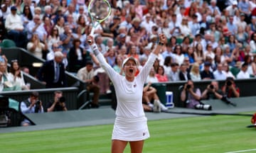 WimbledonKrejcikova lấy cảm hứng từ Novotna để đáp trả Rybakina