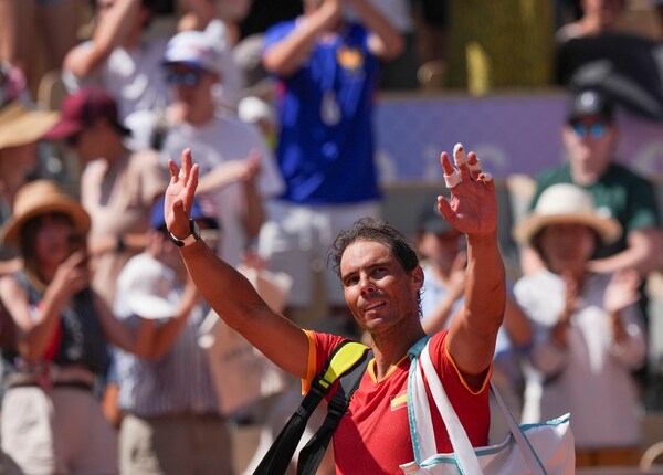 Cảm ơn vì những ký ức: Roland Garros cống nạp cho ‘ Ra-fa! Ra-fa! ’